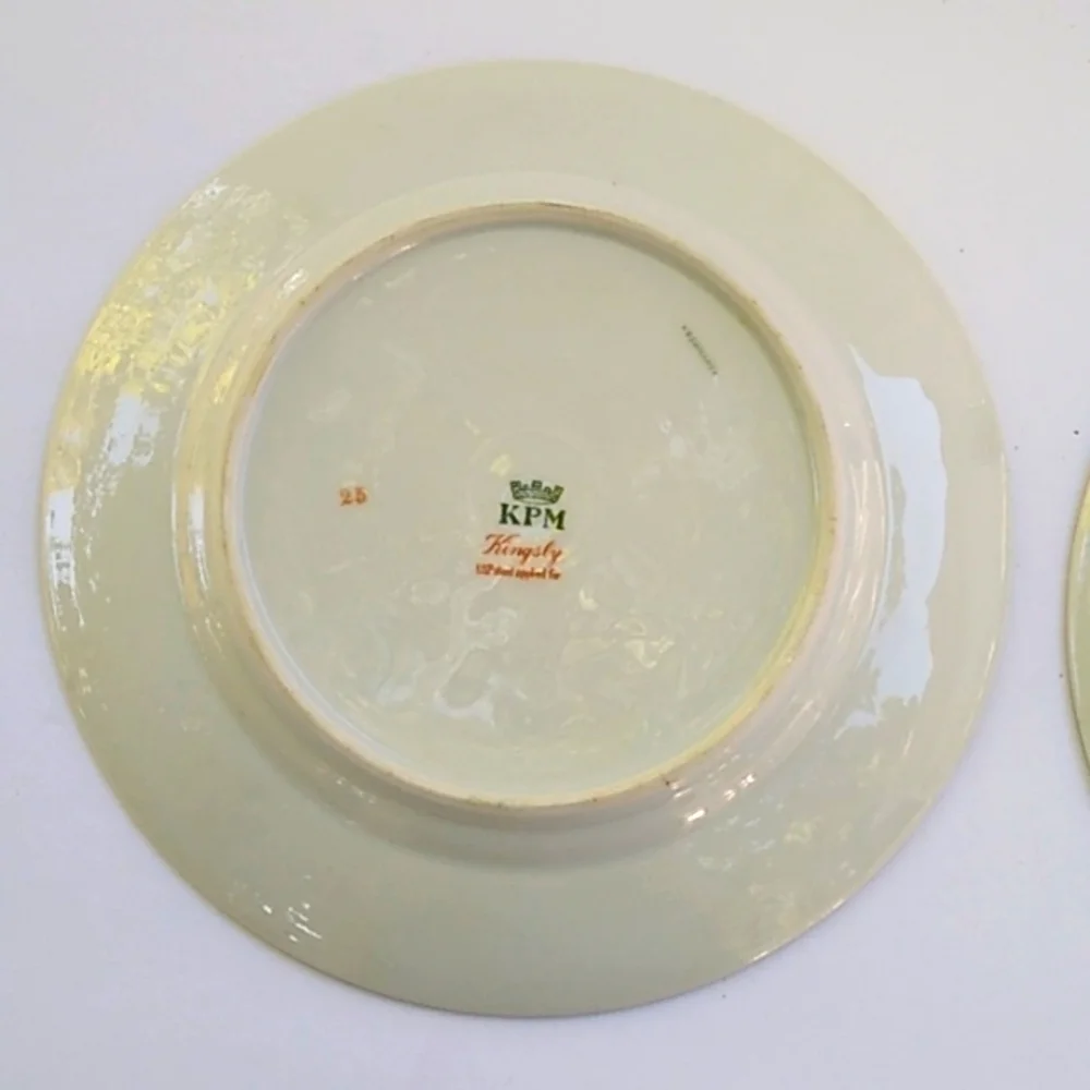 KPM - Vintage Discontinued Kingsley Pattern -7 1/2" Floral Plates - Picture 6 of 7
